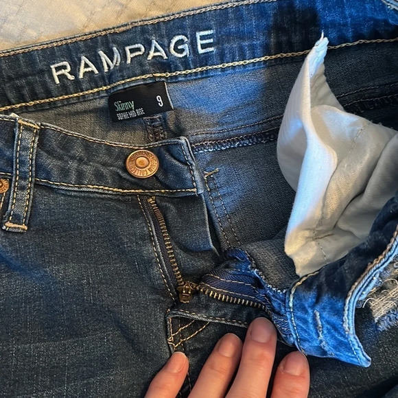 RAMPAGE JEANS size  9 - Picture 2 of 2